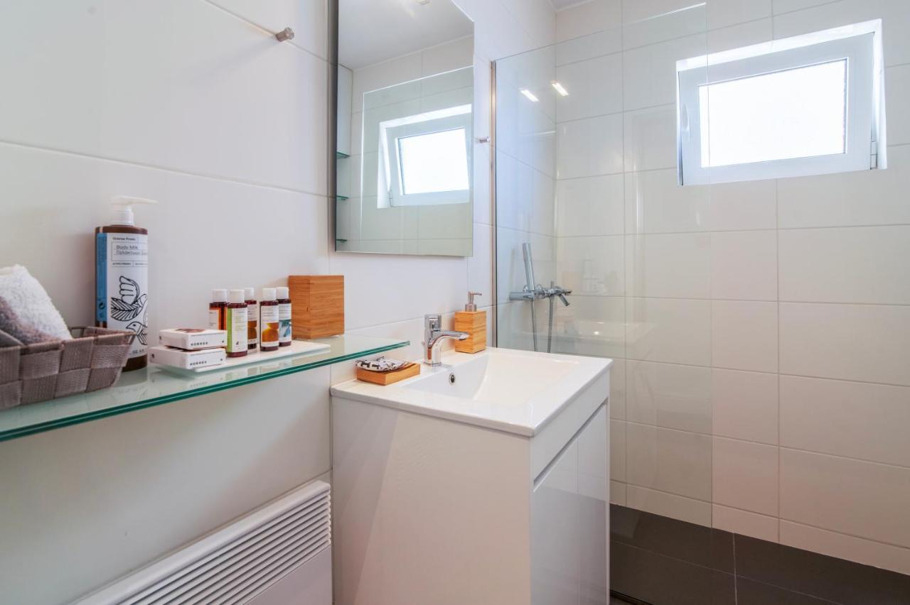 Sun & Sea Suite, Kavouri Athènes Extérieur photo